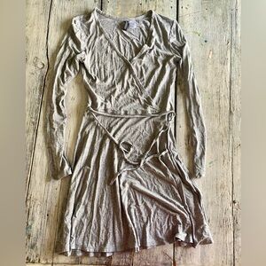 Divided H&M gray wrap dress with tie